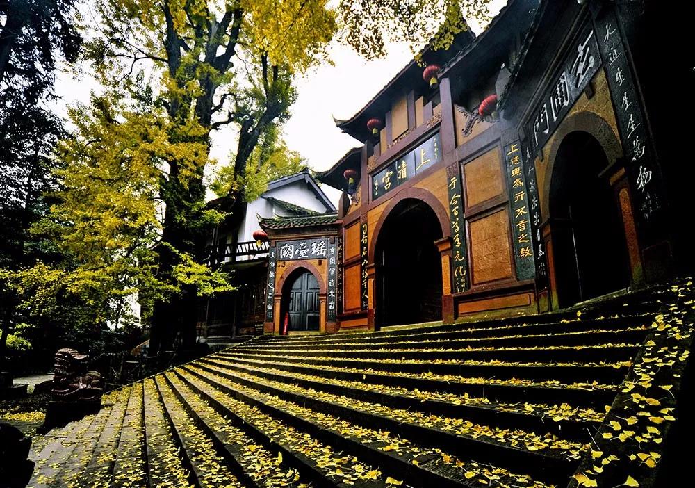 拜水都江堰问道青城山是诗词吗,拜水都江堰问道青城山完整版