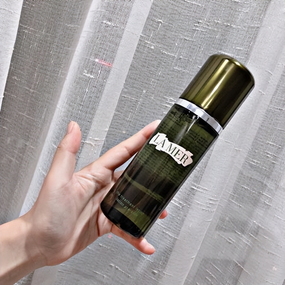 海蓝之谜和赫莲娜哪个更贵,为啥国内海蓝之谜比赫莲娜出名