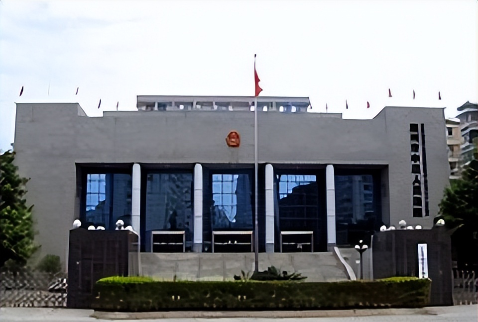 女儿食用奶粉患病父亲维权坐牢,孩子吃毒奶粉家长被抓