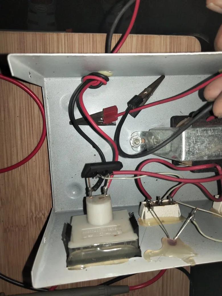 6伏12块蓄电池充电器,6-12伏锂电池充电器