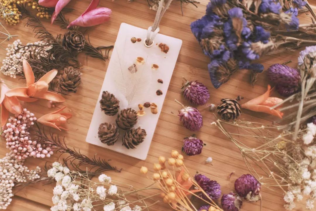 新科技--行业首创电子香薰蜡烛