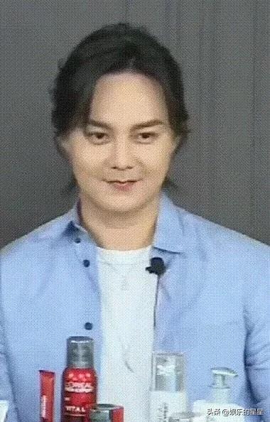 鹿晗丸子头发型图,鹿晗丸子头发型