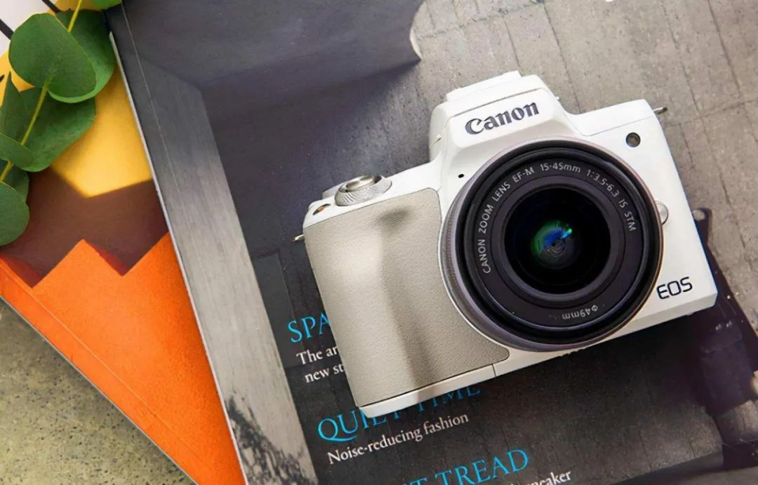 对于初学者哪款相机比较适合,新手入门的相机推荐哪款比较好用