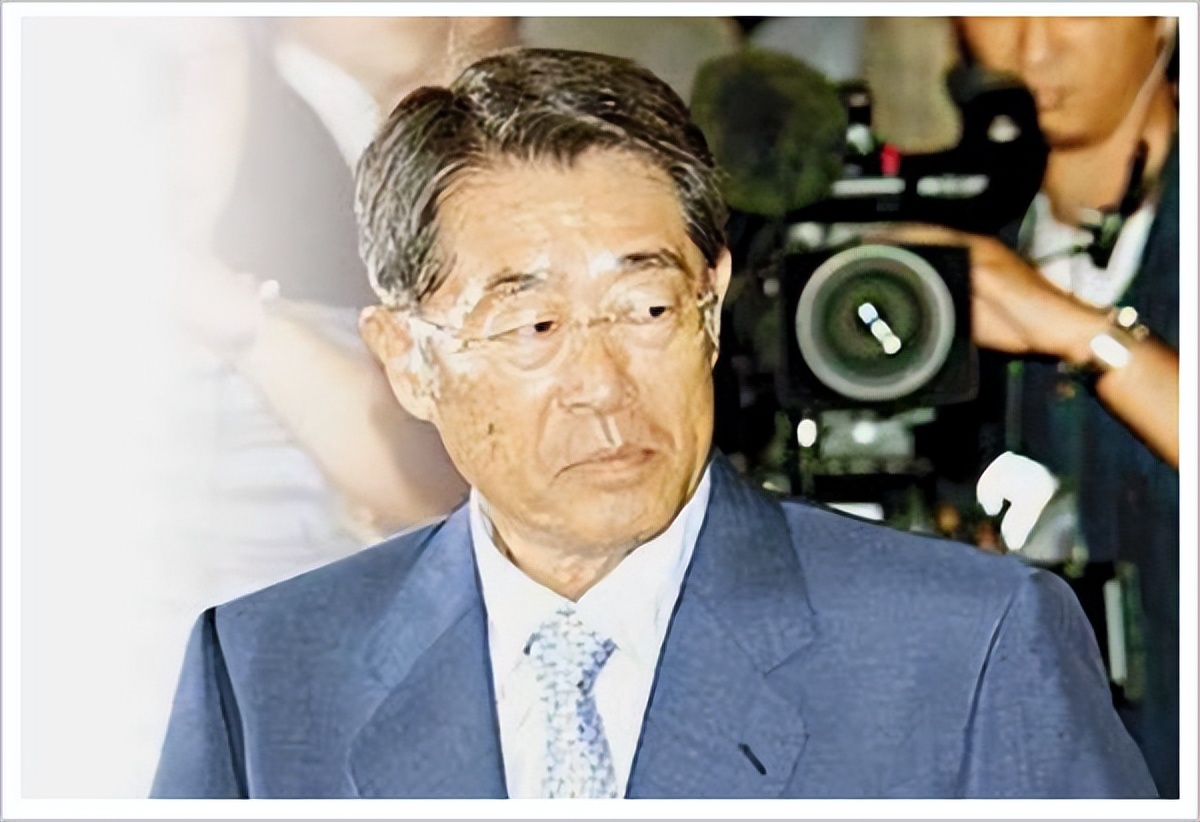 他当过6次世界首富,他曾当过3次中国首富