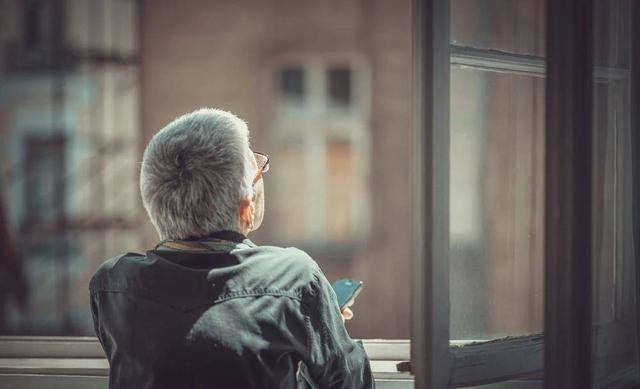 老公和我妈关系很差,老公和我妈关系很不好