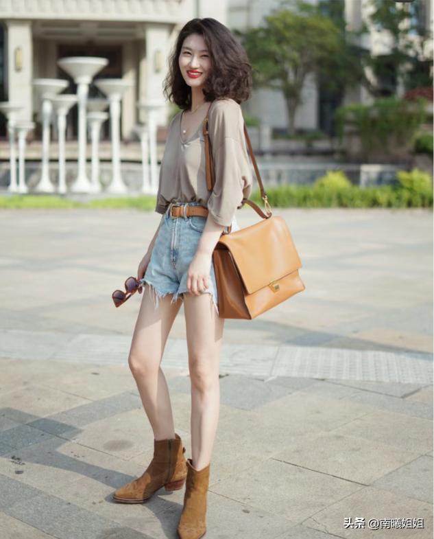 洋气时髦短裙短裤,穿短裙怎样穿显腿又长又细