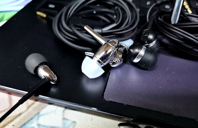 十大最佳音质有线耳机品牌推荐,十大耳机音质最好有线耳机推荐