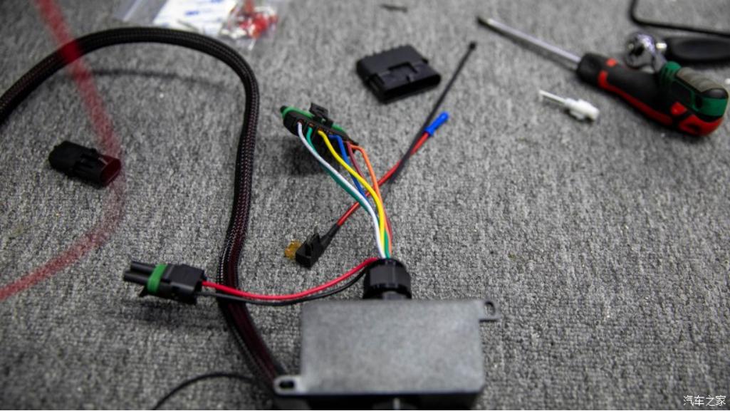 卫士越野顶灯,卫士专用顶灯