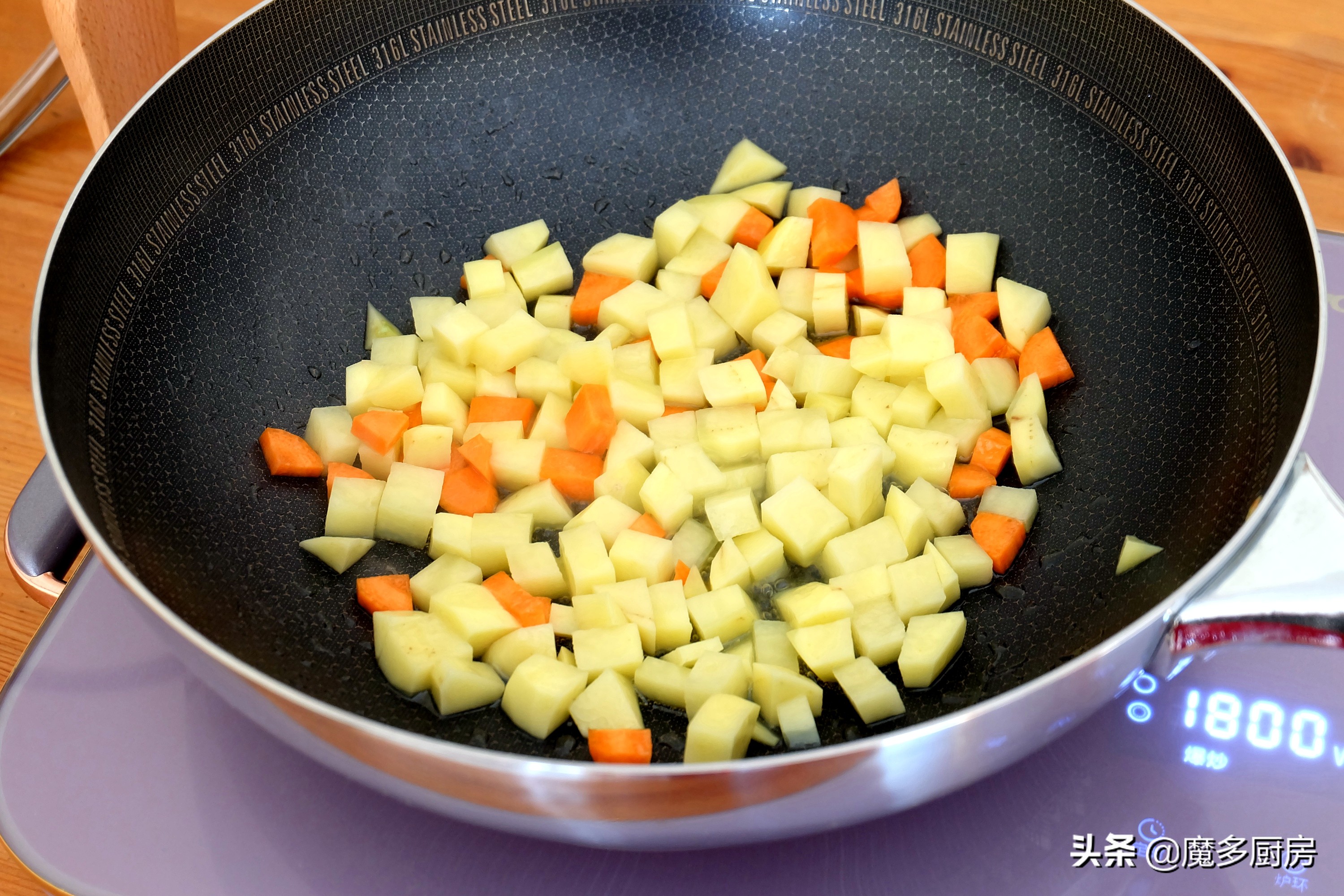 辅食咖喱蛋包饭,咖喱蛋包饭做法宝宝