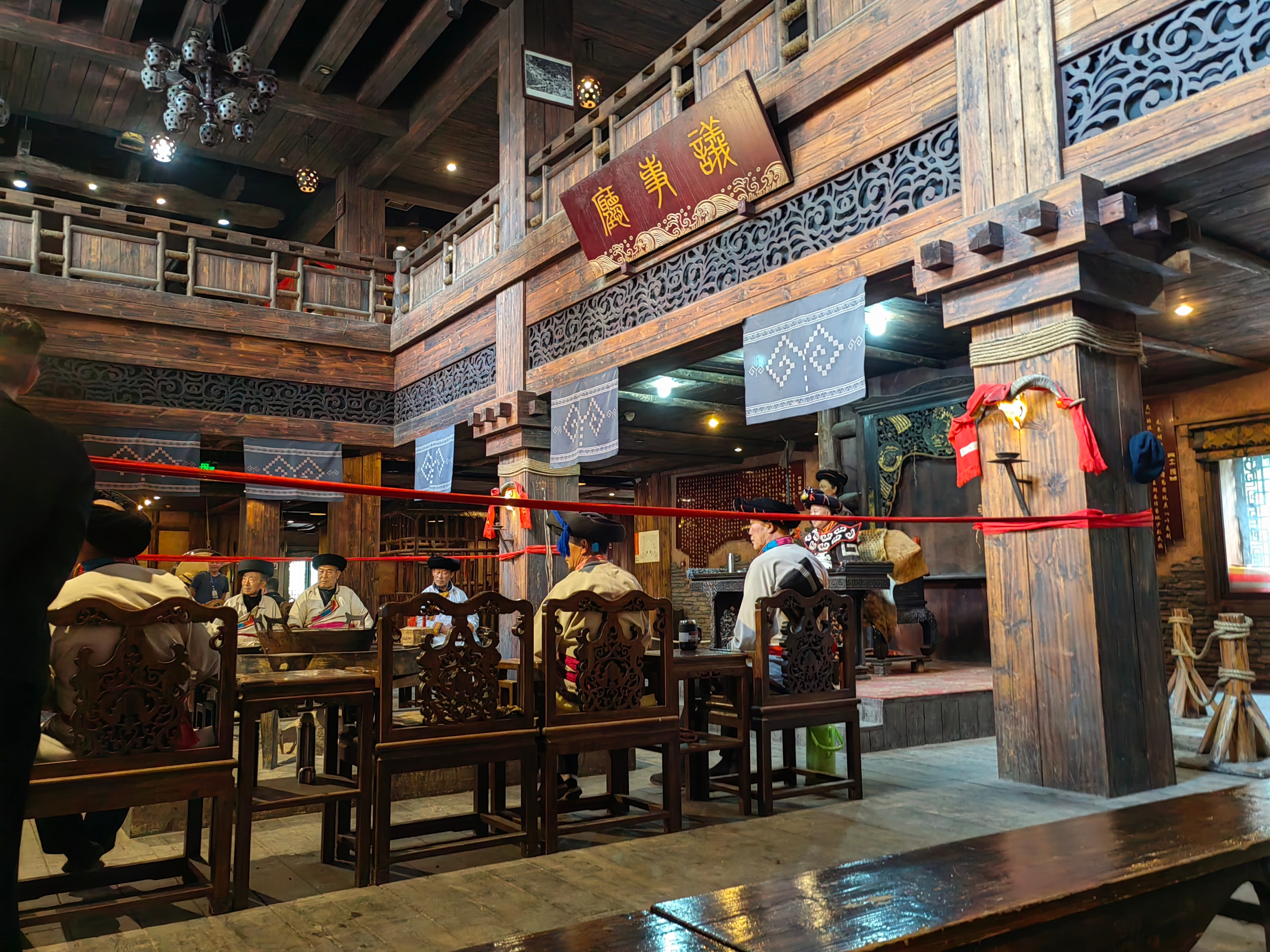 羌族云朵上的舞者,歌曲云朵上的羌族