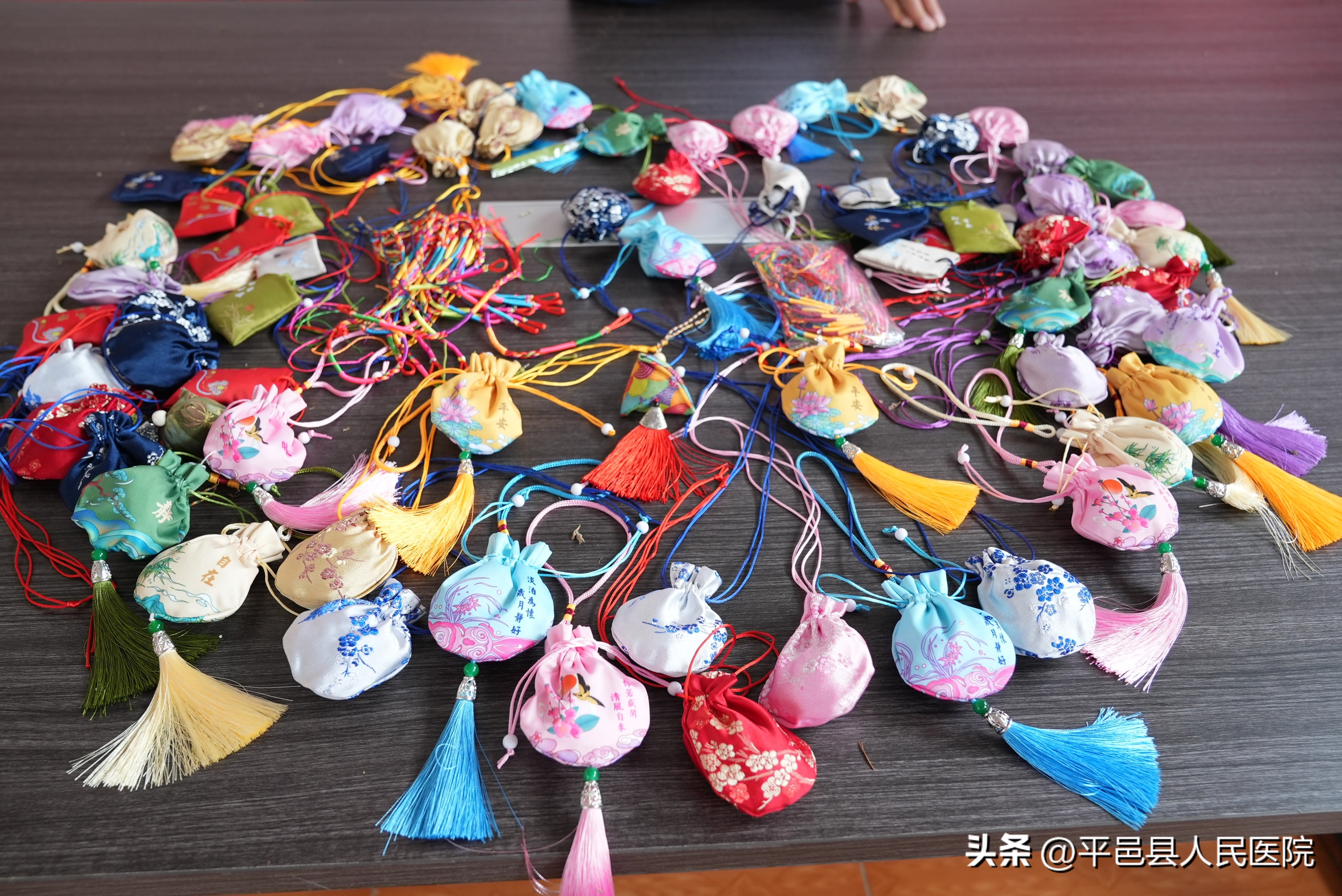 【新时代文明实践】端午粽飘香共建情谊长——平邑县人民医院到华盛村开展“我们的节日·端午”主题活动