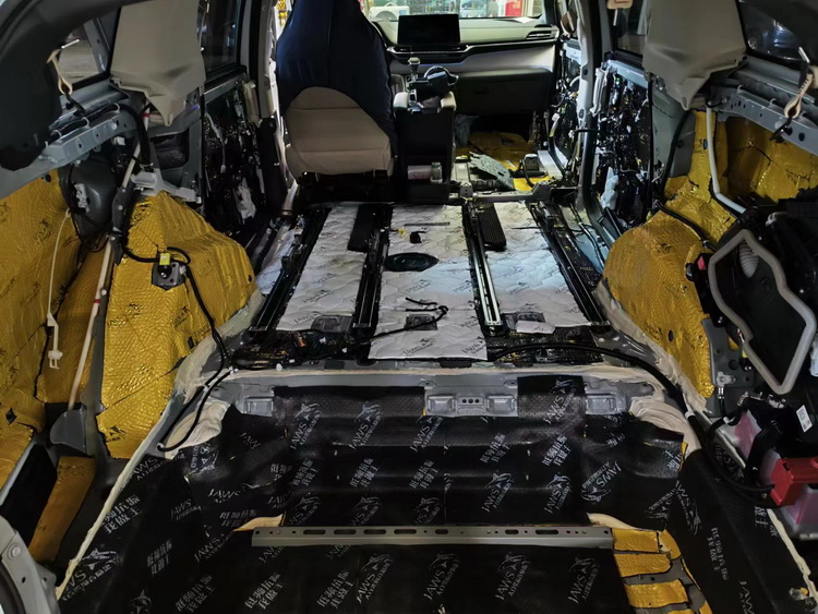 在南京丰田塞纳改隔音,丰田塞纳隔音改装南京