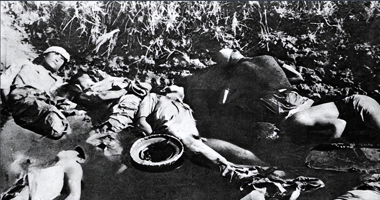 日寇为堵一孕妇肚中胎儿性别，竟扒衣破肚用*刀刺**挑出胎儿