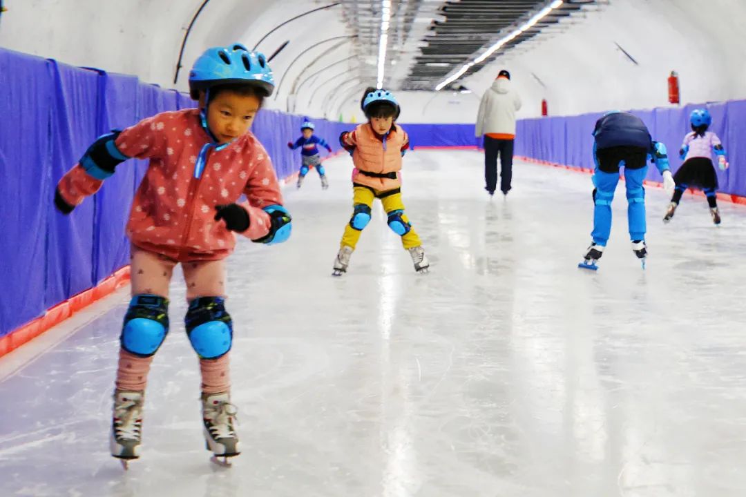 来东城这个滑冰馆，体验冰上“奔跑”的感觉！