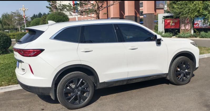 哈弗h6supreme和supreme+的区别,哈弗h6值得买哪个配置