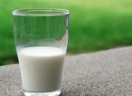 这四种假牛奶已上了医生黑名单,市面上的假牛奶