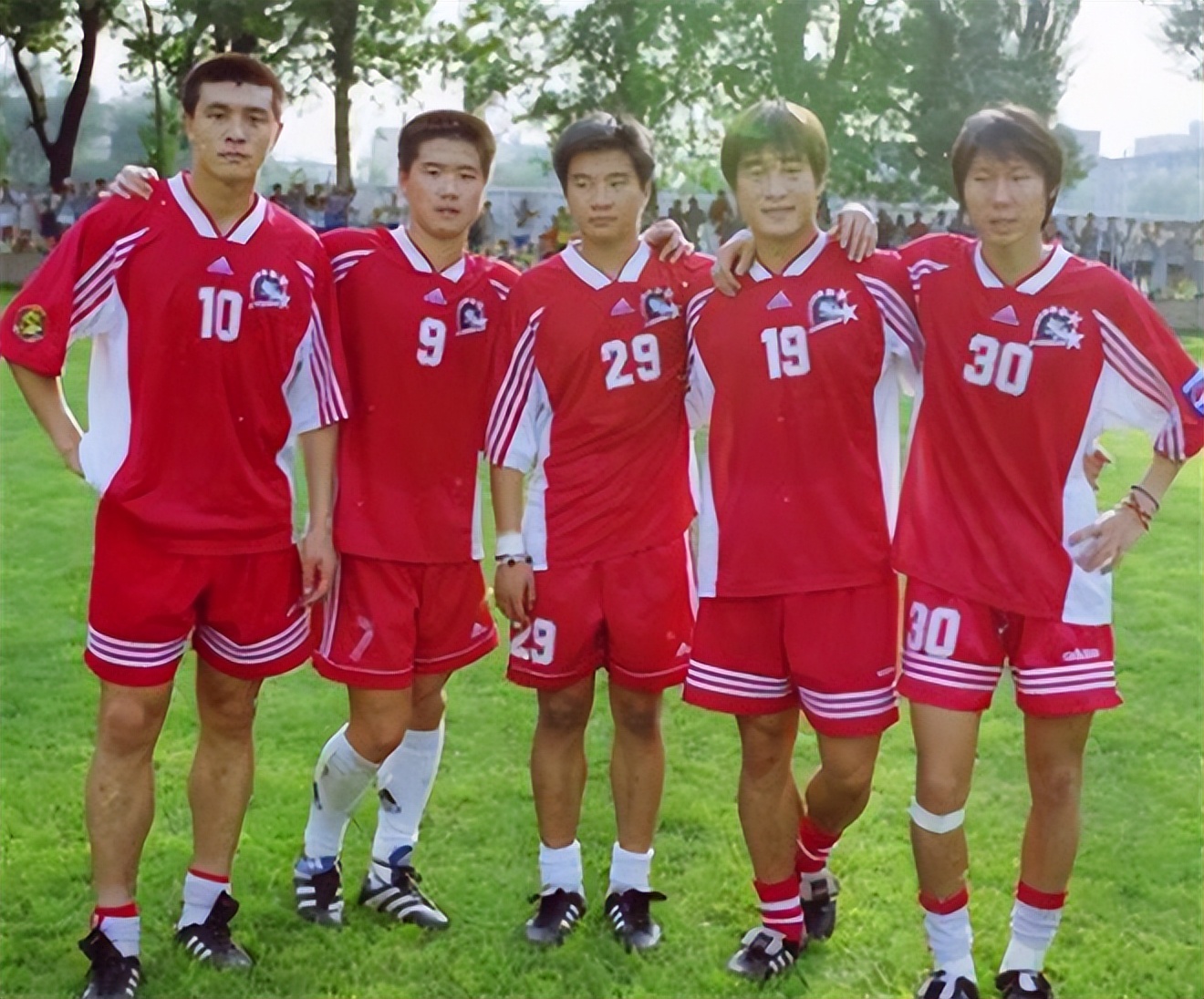 从中国足球先生到申花鸡肋，快马在中超不得志，却成罗马里奥队友