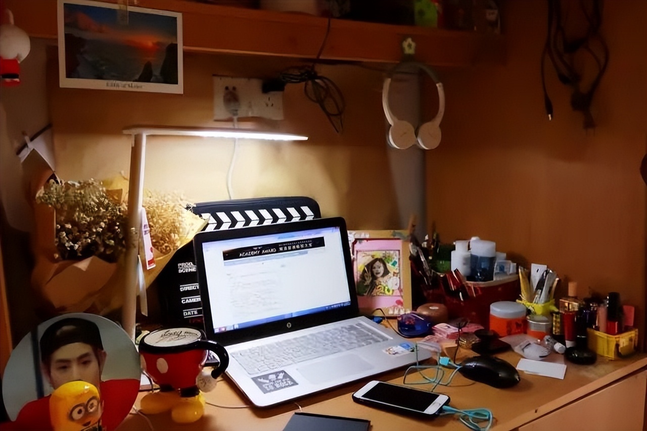 湖北这所大学：5大食堂、高档公寓，吃住条件相当好，出门是地铁