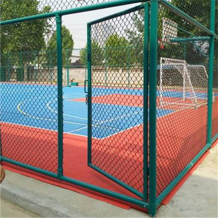 足球场护栏网球场防护网,室外足球场护栏网操场防护网