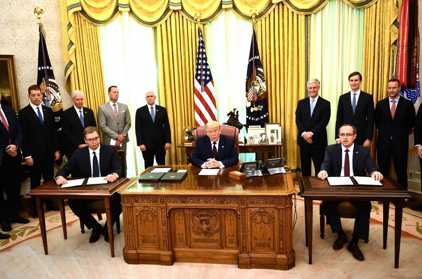 武契奇塞尔维亚和普京,塞尔维亚武契奇普京