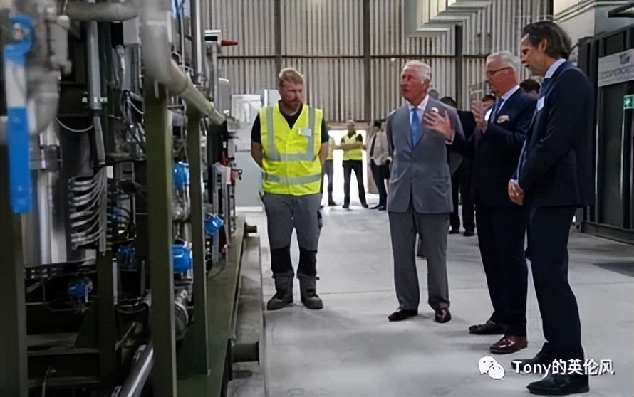 英媒曝光丑闻,英国皇室资产缩水