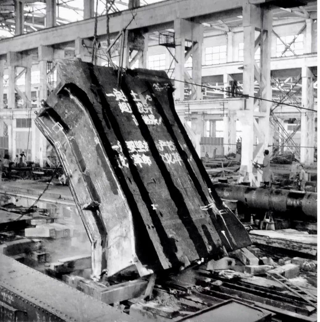 中国目前有几台万吨水压机,大国工匠水压机