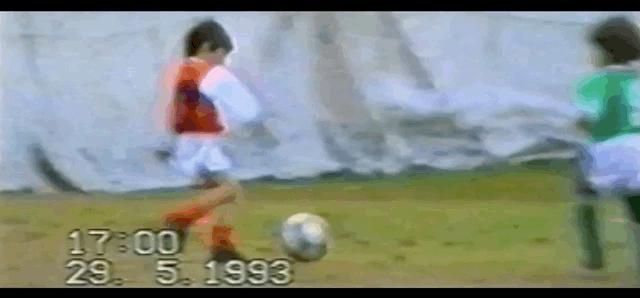 足球界的清流+顶流，一代球星梅西这样炼成！