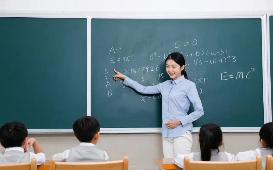 工龄越长越吃香的专业,可以干到退休的五个铁饭碗专业