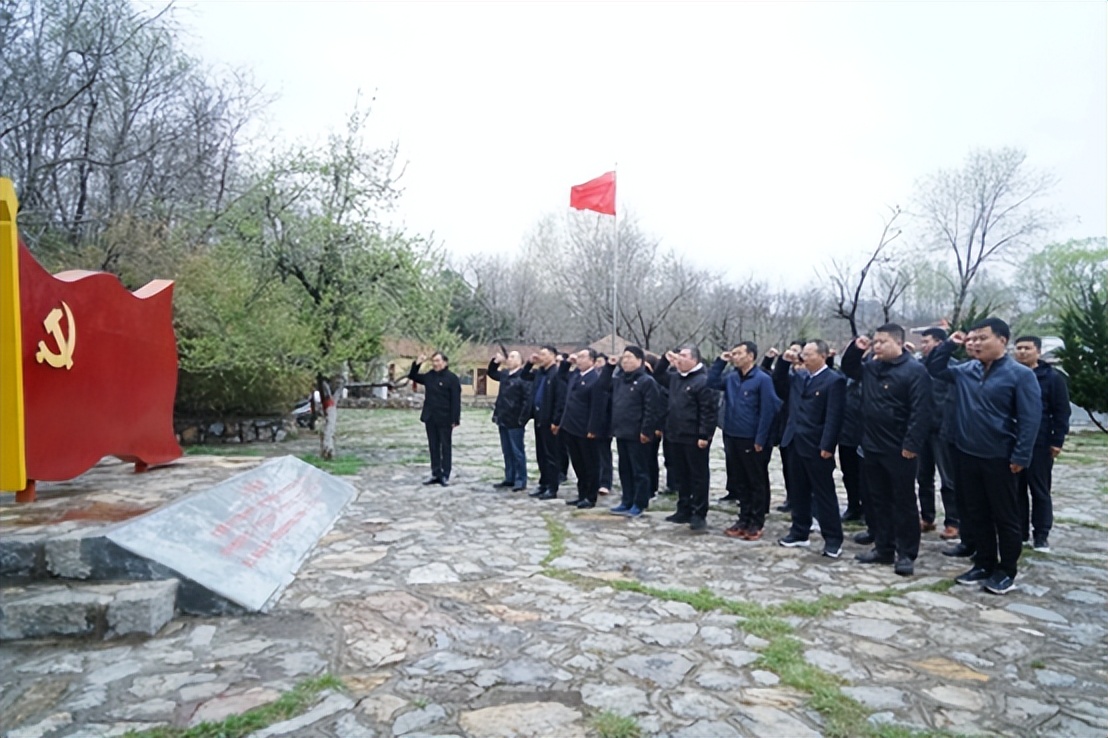 检察院缅怀革命先烈主题党日活动,纪委开展缅怀先烈清明祭扫活动