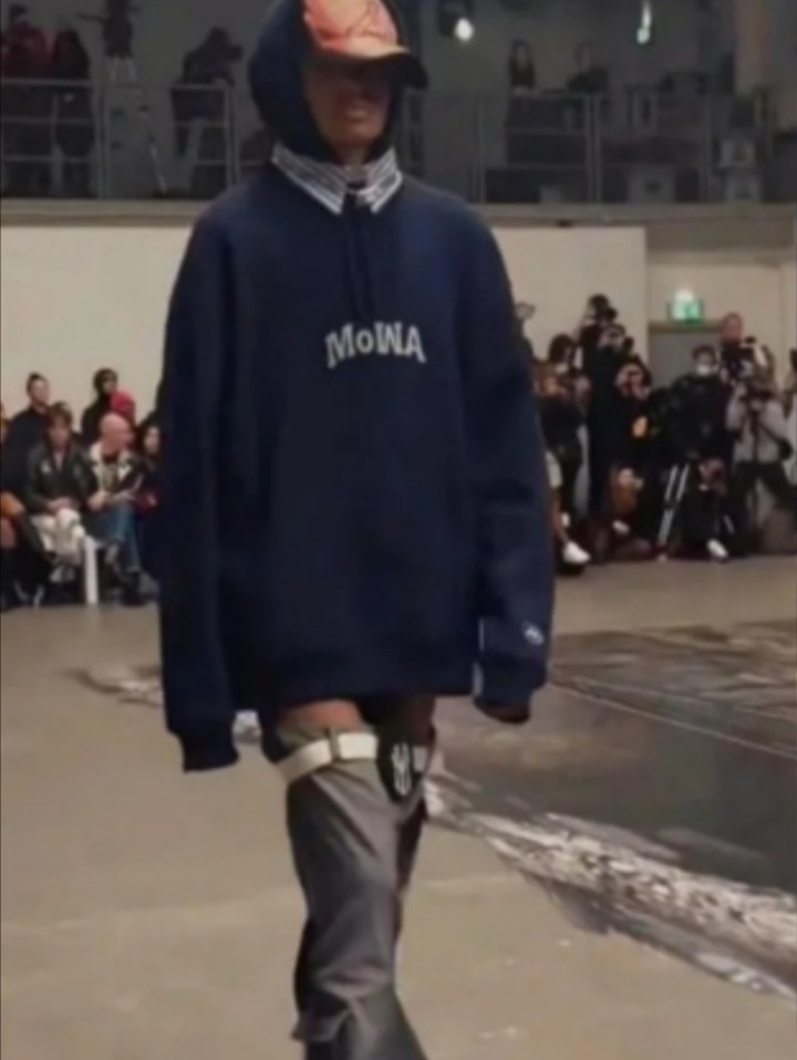 开裆裤,裸胸装,今年高奢大秀一个比一个奇葩,暴露就是时尚?