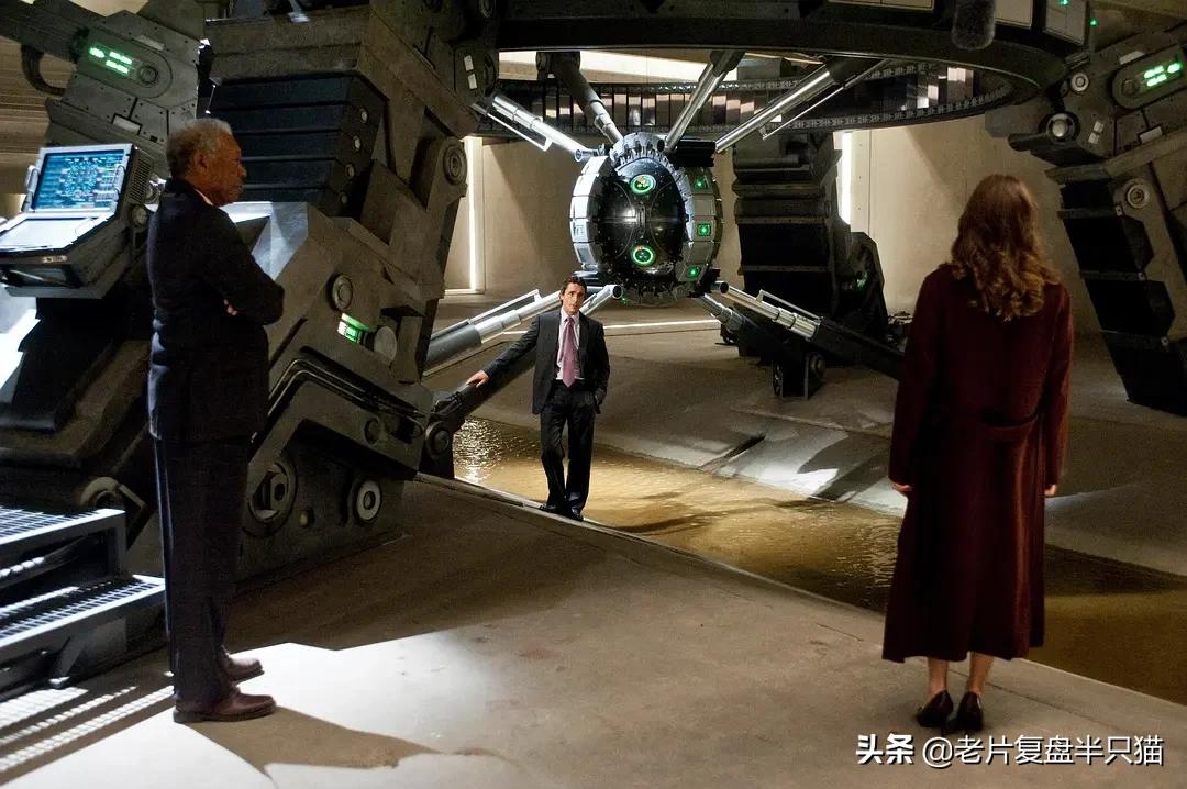 钢铁侠和蝙蝠侠后期谁更强,钢铁侠为什么注定打不过蝙蝠侠