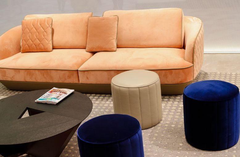 为什么实体店沙发比网购沙发软,为什么网上的沙发比实体店便宜