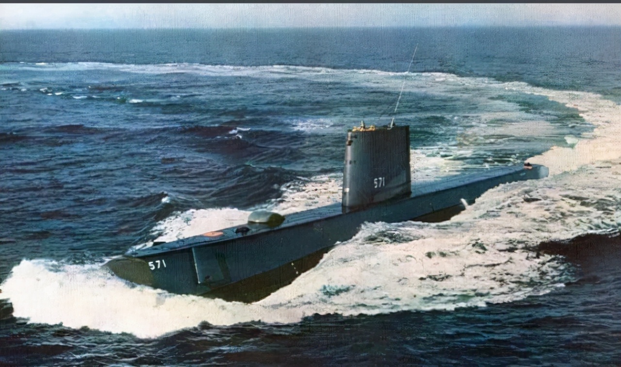 外交官带回的核潜艇玩具模型图片,中国外交官带回的核潜艇模型