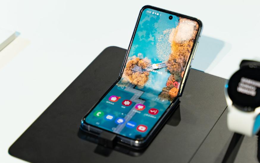 目前比较好的国产屏幕,目前为止最好的国产屏幕