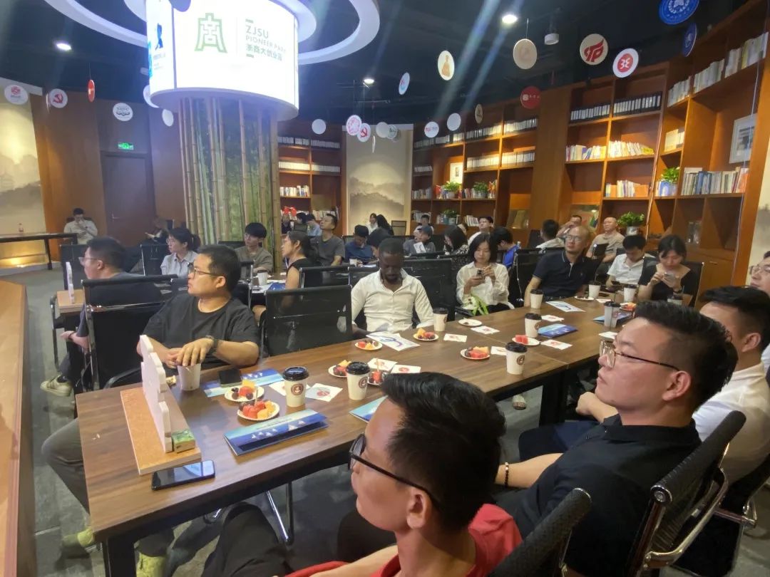 “咖+咖”约咖活动回顾：易海创腾与谷歌携手共话科技创业