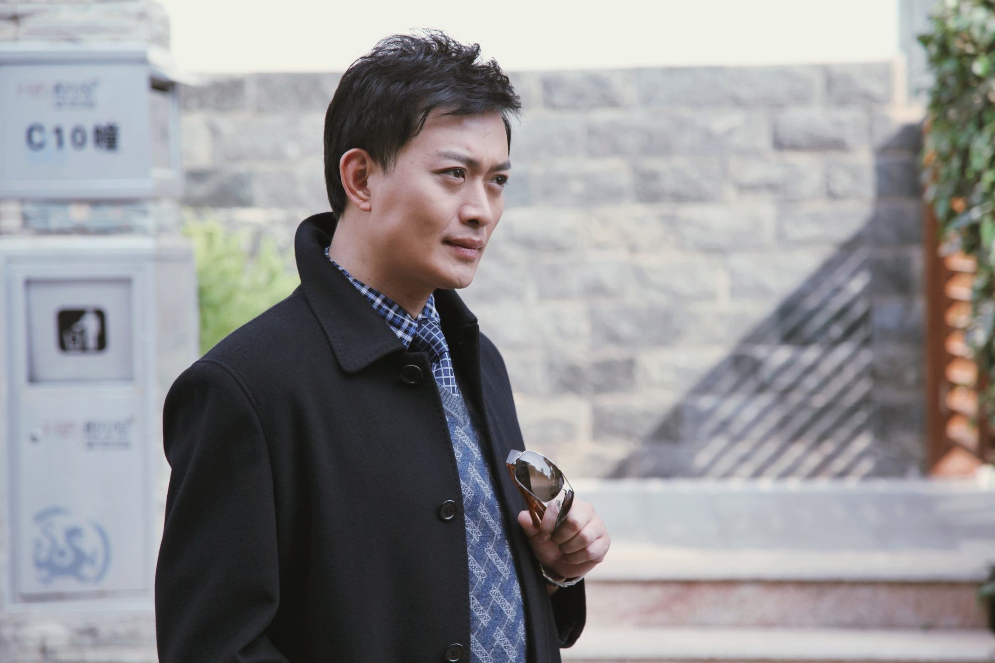 从查无此人到一鸣惊人,从大红大紫到无人提及的男明星