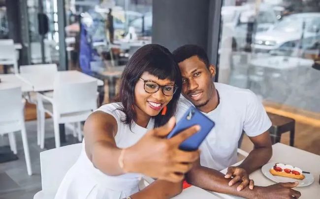 华强北商户去非洲卖手机：月赚4万，我还是想离开