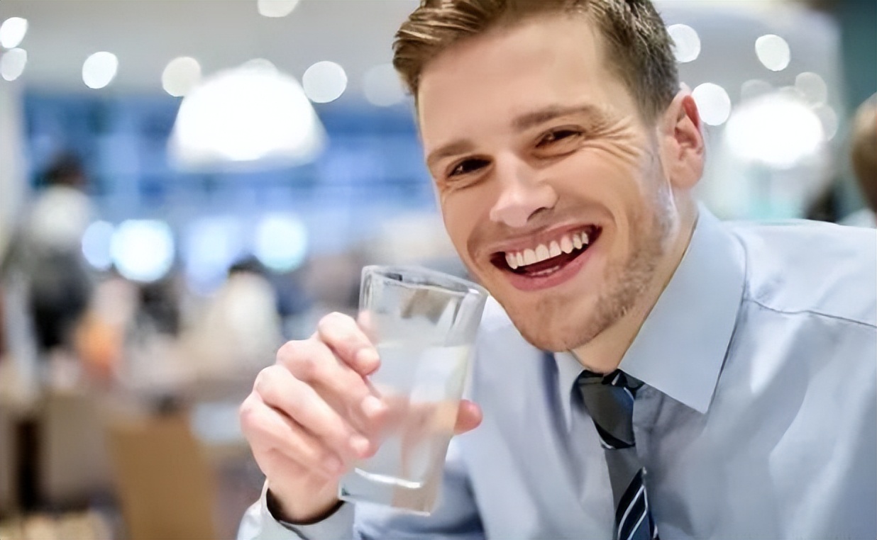 身高170公分男性标准体重是多少,身高170厘米的男性体重应该是多少