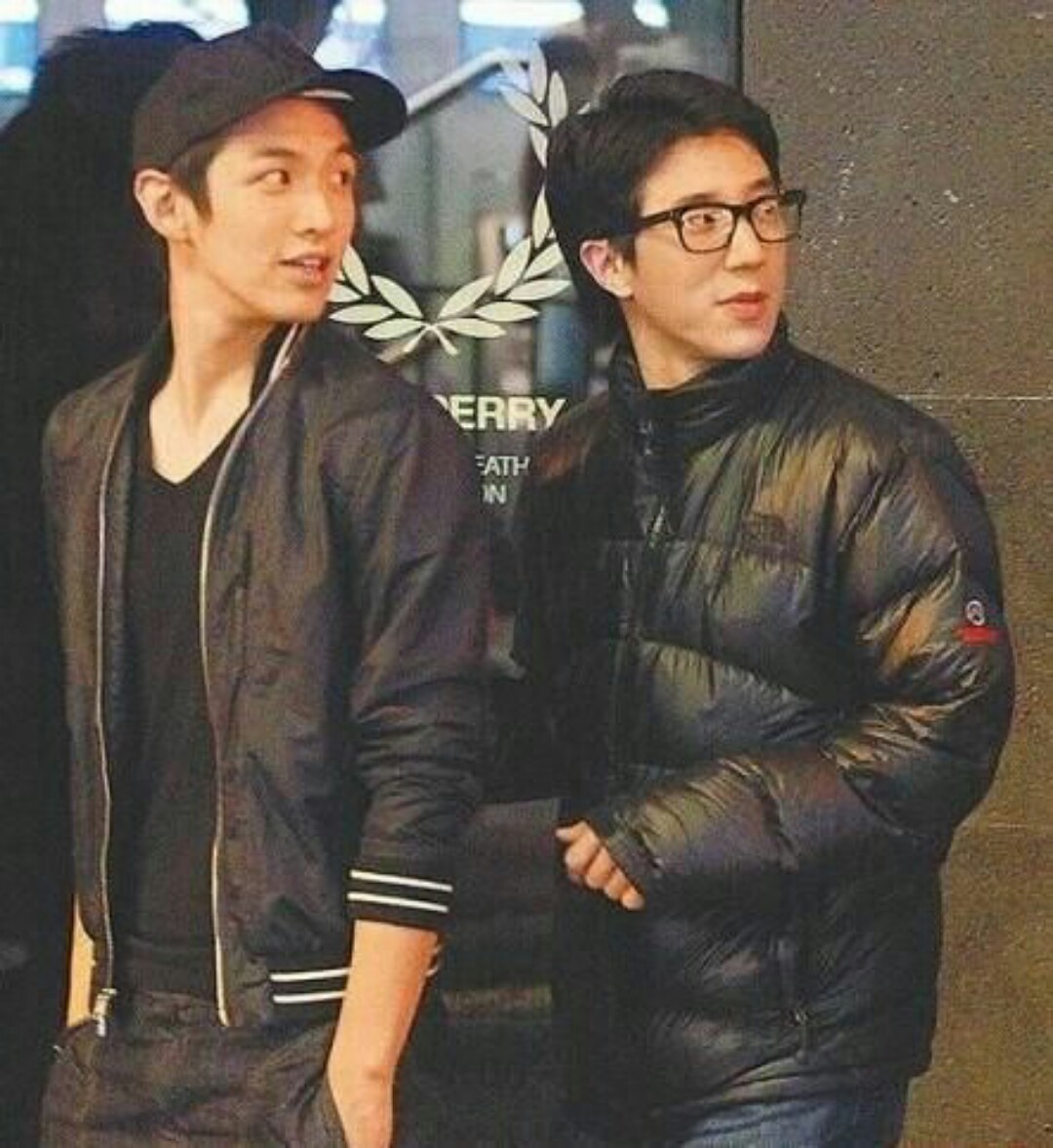 网传朝阳区酒店名人嫖娼被抓，称经纪人出面沟通，真假难辨惹争议