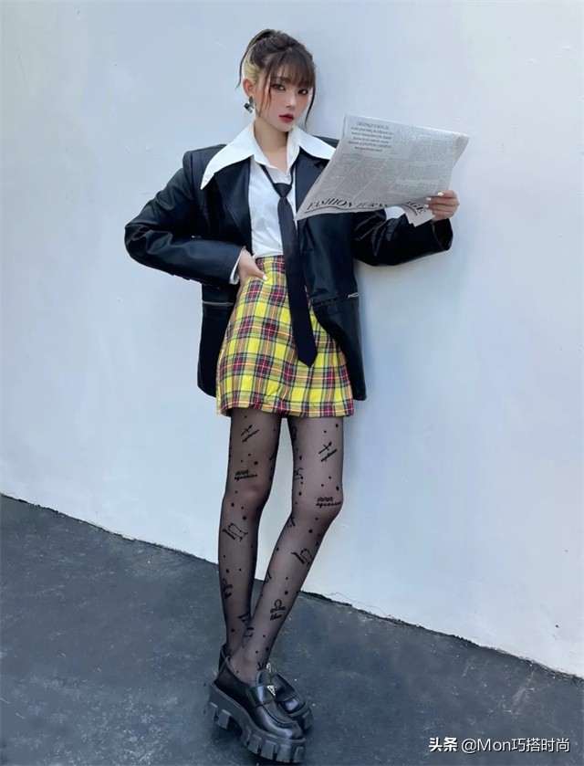 为什么你一穿“*袜丝**”就土气？2种款式、3种搭配方式，教你变时髦