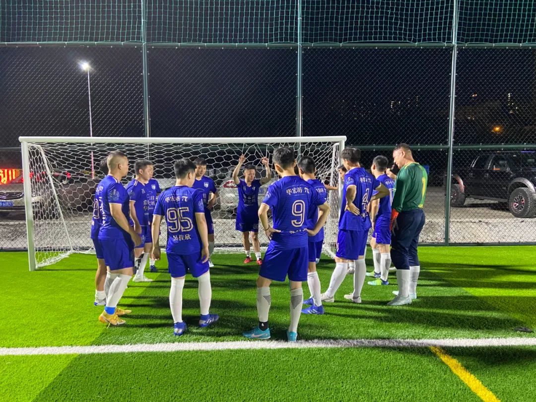 冠军奖杯的冲刺,冠军可能会迟到但永远绝不缺席