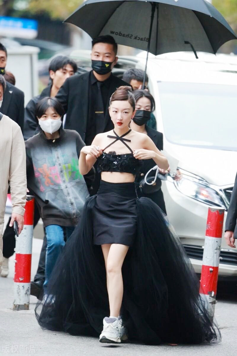 周冬雨狡猾的油腻感,周冬雨顶着一张无辜脸