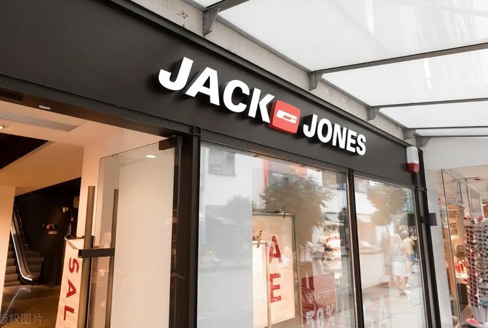 知名服装品牌宣布全额退款,世界知名服装品牌退出