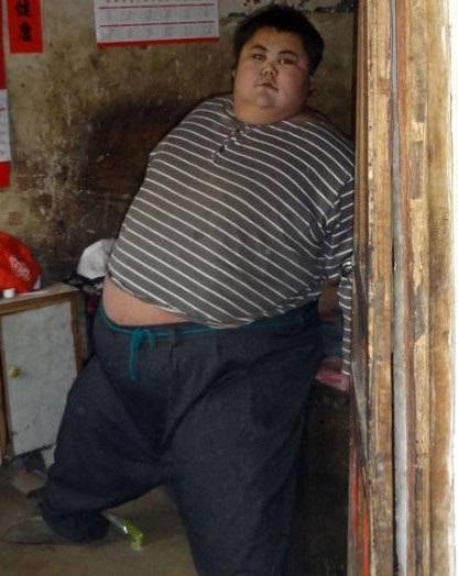 440斤帅小伙一年减去220斤,256斤小伙减掉100斤