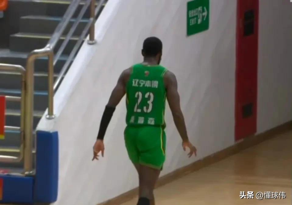 桑普森北控暴扣,桑普森抢断一条龙暴扣