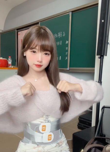 疯狂老师在线播放,疯狂老师完整版视频