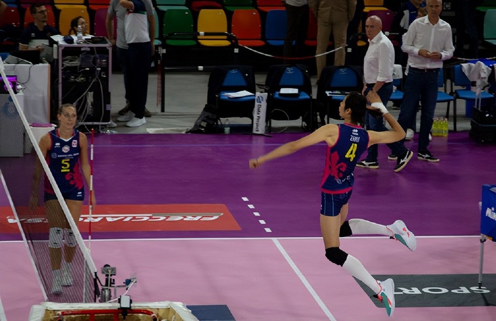 中国女排刘晓彤朱婷技术特点,2019世界杯女排曾春蕾朱婷