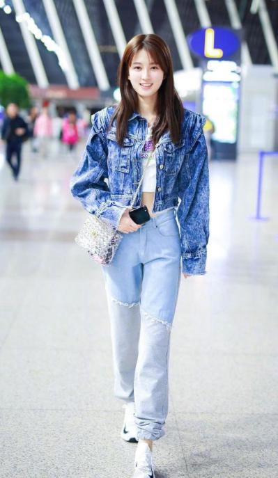 乔欣169cm,乔欣穿的黑色裙子