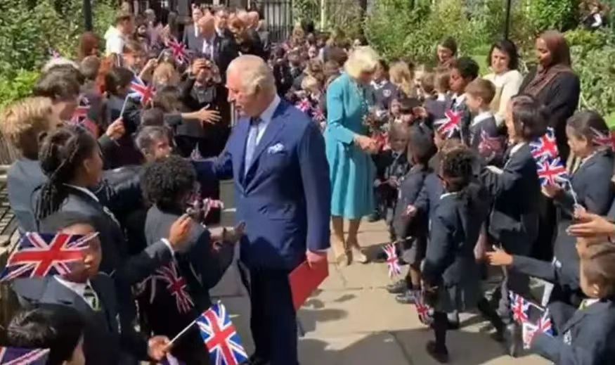 梅根凯特西装,凯特王妃穿过的粗花呢西装外套