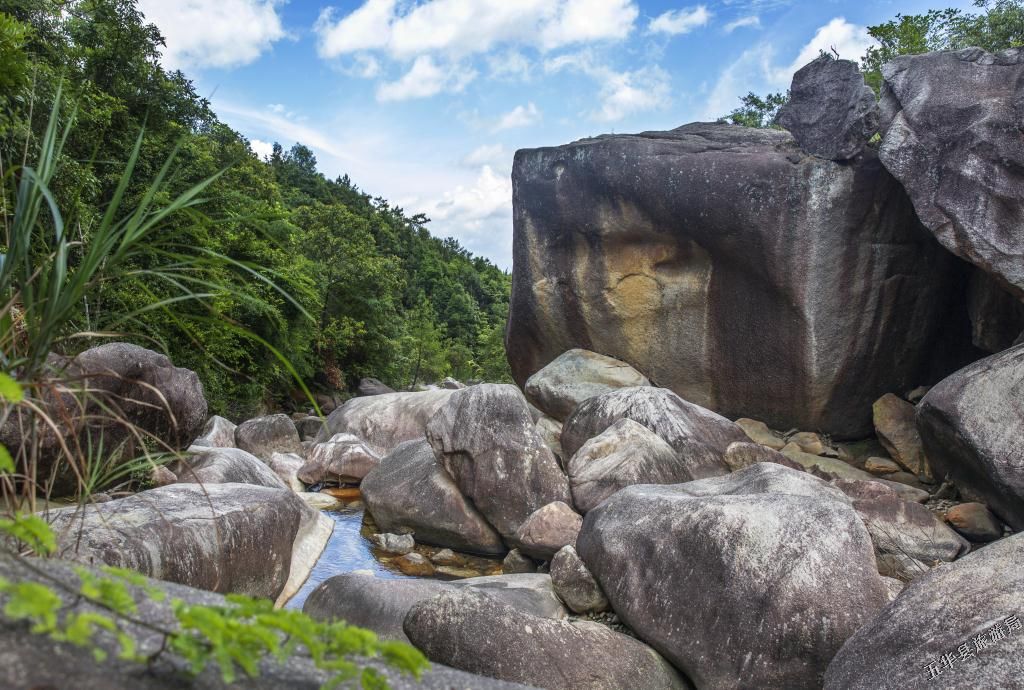 梅西和c罗爱情故事,梅西和c罗的传奇人生